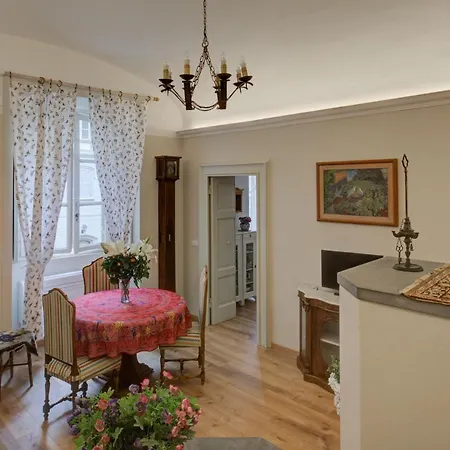 Apartment Vespucci- Quite Historic Palace Florence Exterior photo